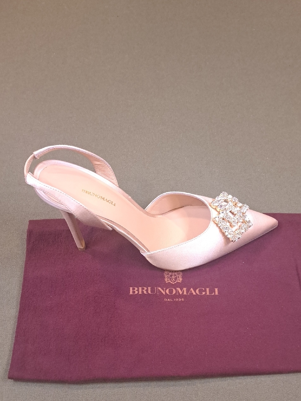 Bruno Magli Moda Pump in Champagne Satin Leather - Size: 10.5 (EU 42) - Picture 1 of 9